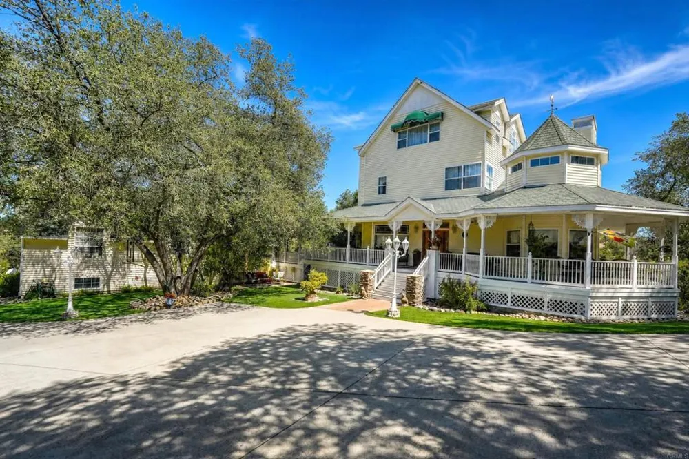24665 Rancho Santa Teresa Drive Ramona, CA 92065
