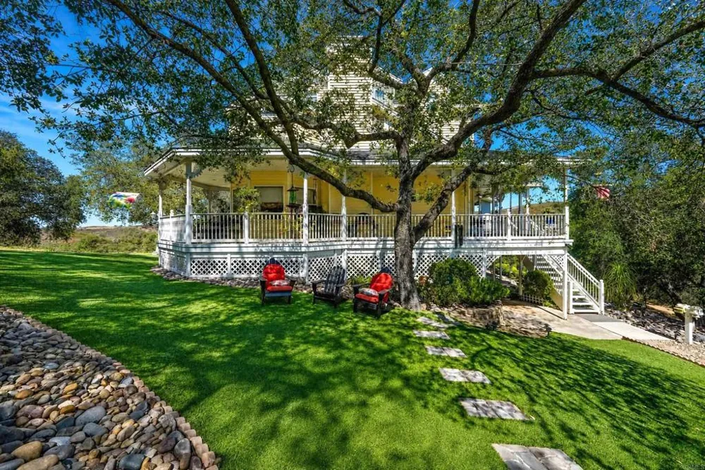 24665 Rancho Santa Teresa Drive Ramona, CA 92065