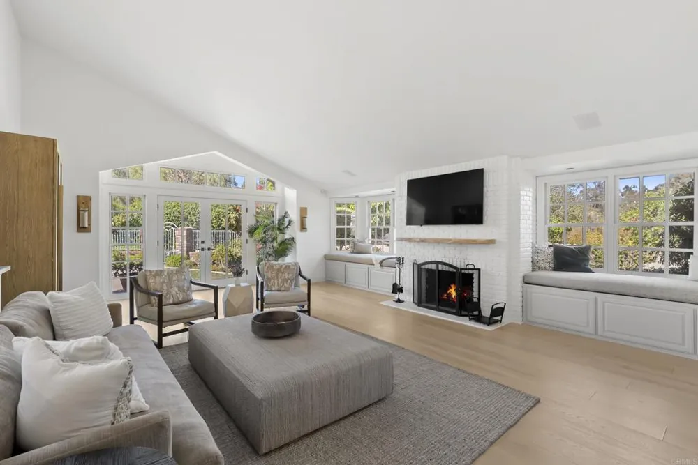 5427 La Crescenta Rancho Santa Fe, CA 92067