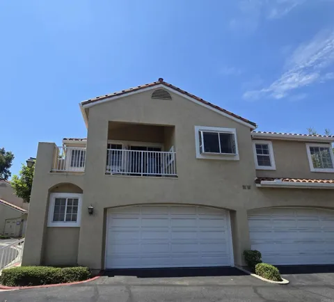 2313 Paseo Circulo
