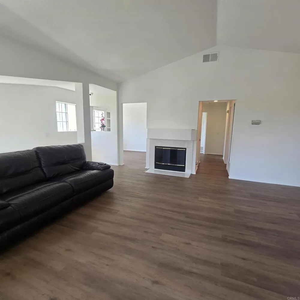 2313 Paseo Circulo Tustin, CA 92782