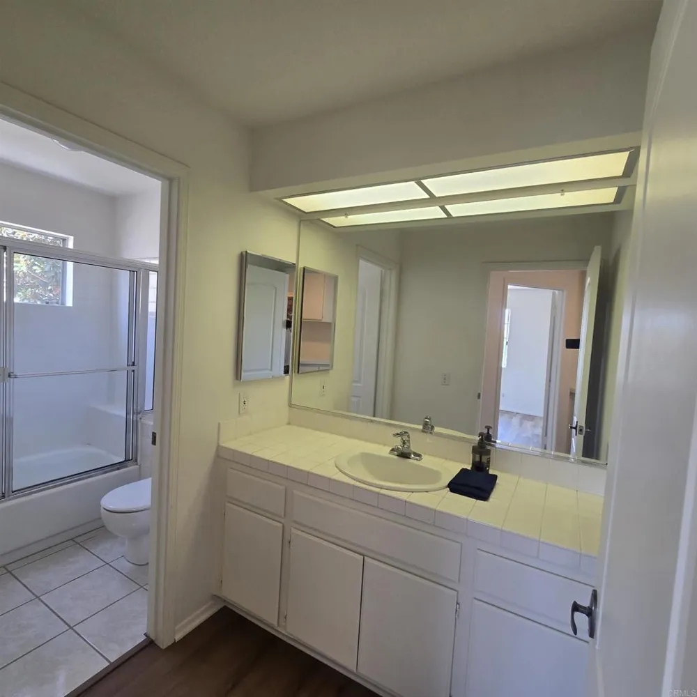 2313 Paseo Circulo Tustin, CA 92782