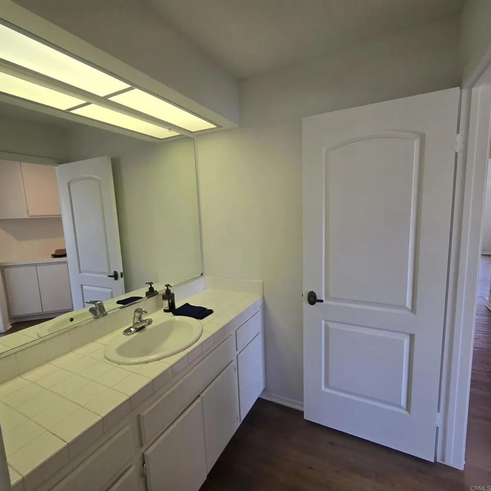 2313 Paseo Circulo Tustin, CA 92782