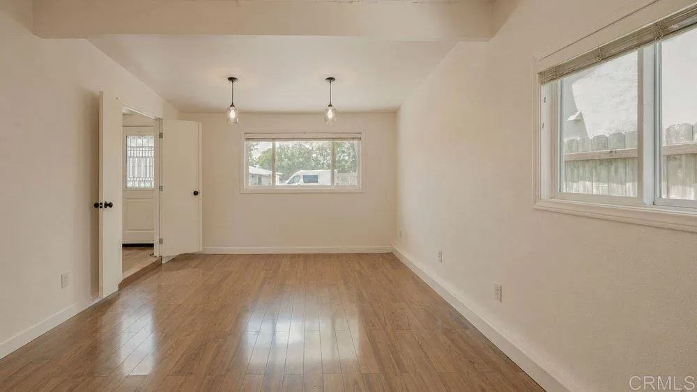 5174 Acuna Street San Diego, CA 92117