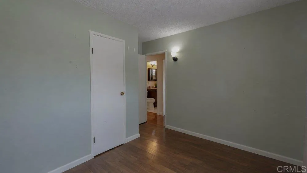 5174 Acuna Street San Diego, CA 92117