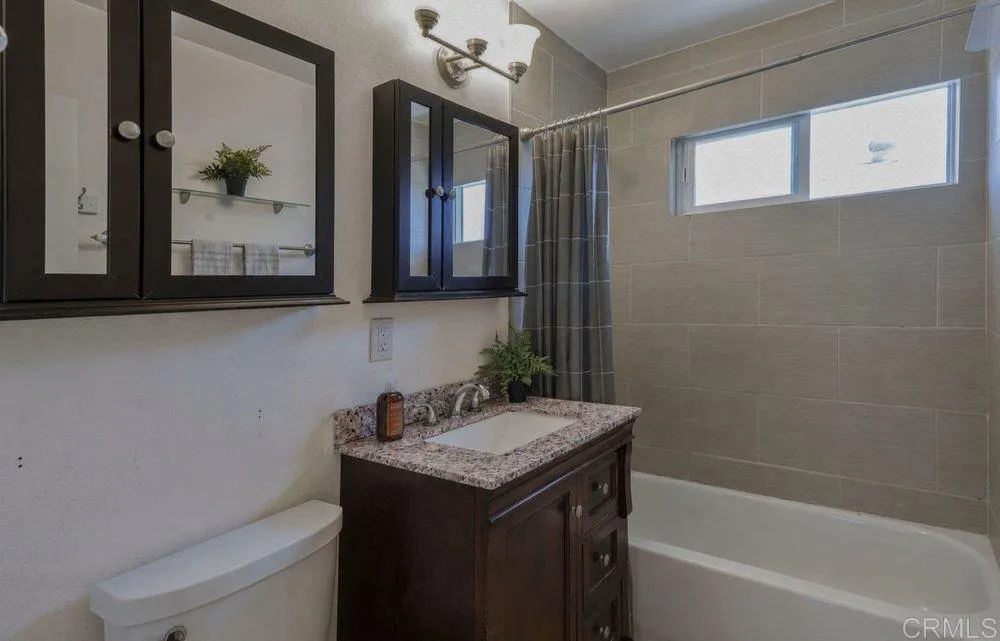5174 Acuna Street San Diego, CA 92117
