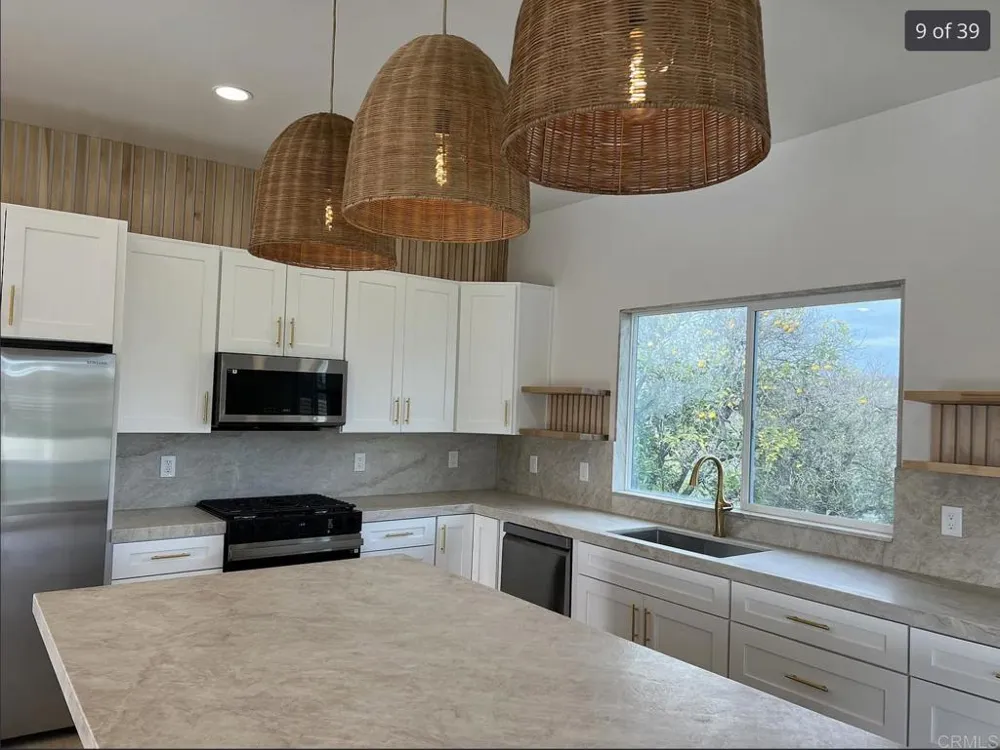 1533 Avohill Drive Bonsall, CA 92003