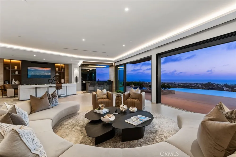 2711 Ebbtide Road Corona del Mar, CA 92625