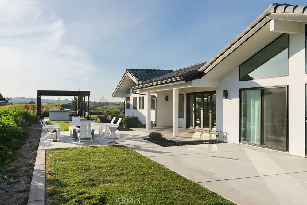 35 Wellsona Road Paso Robles, CA 93446