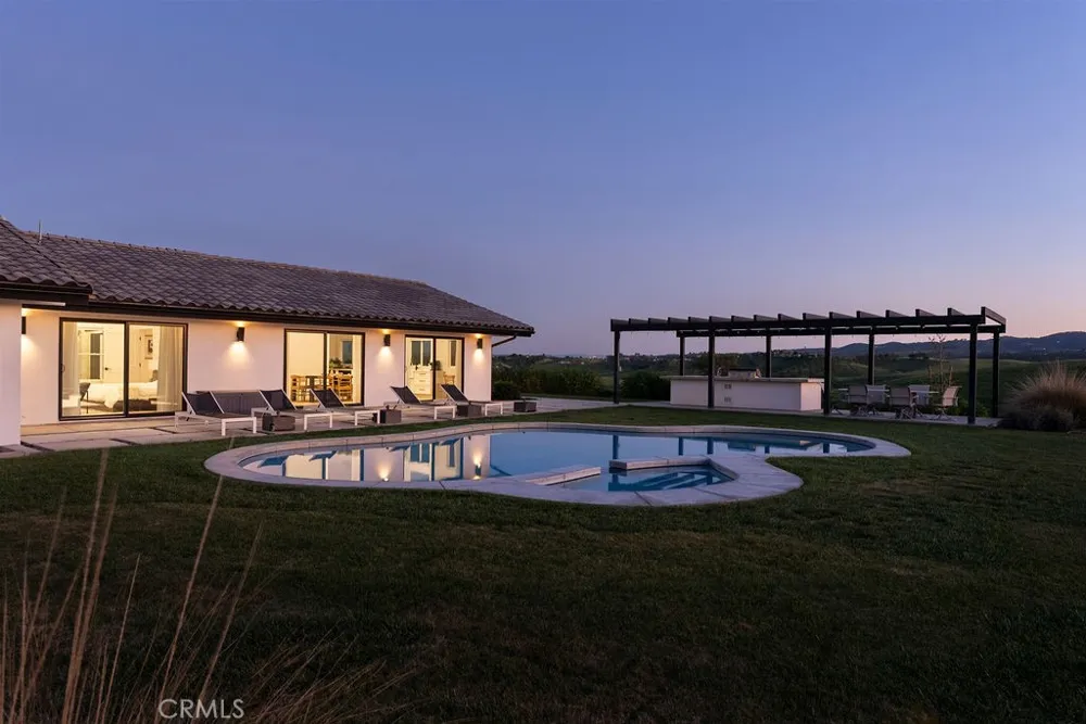 35 Wellsona Road Paso Robles, CA 93446