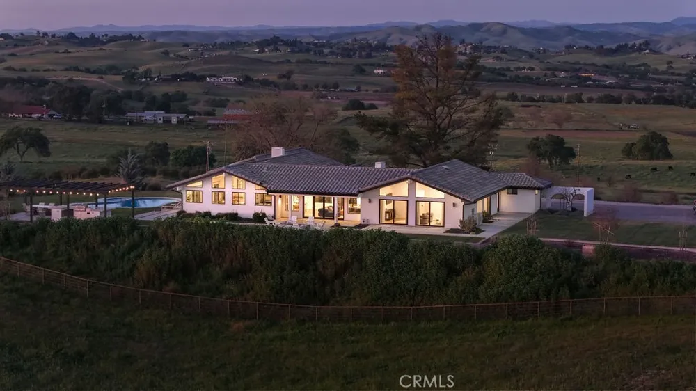 35 Wellsona Road Paso Robles, CA 93446