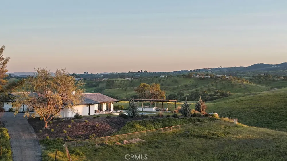 35 Wellsona Road Paso Robles, CA 93446