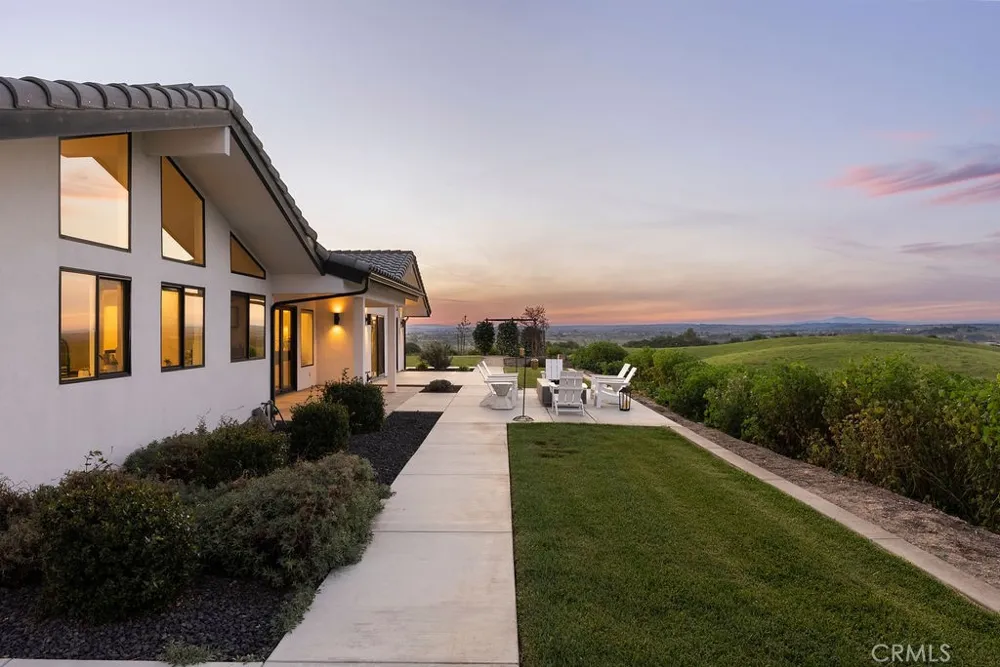 35 Wellsona Road Paso Robles, CA 93446