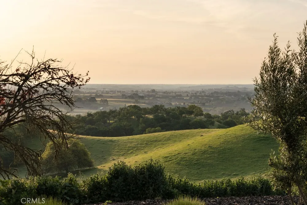 35 Wellsona Road Paso Robles, CA 93446