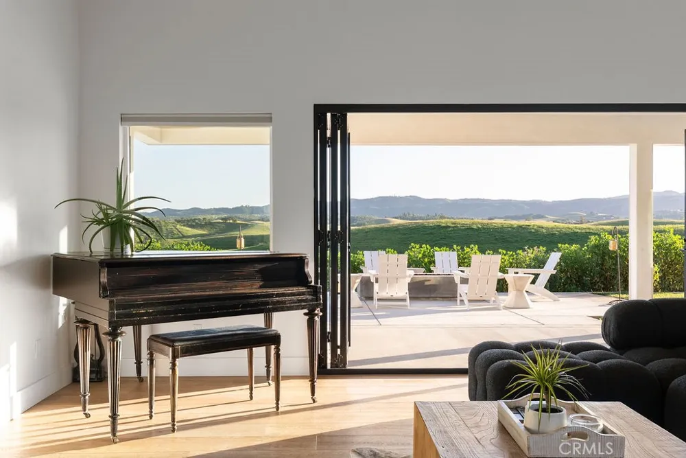 35 Wellsona Road Paso Robles, CA 93446
