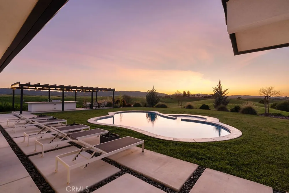 35 Wellsona Road Paso Robles, CA 93446