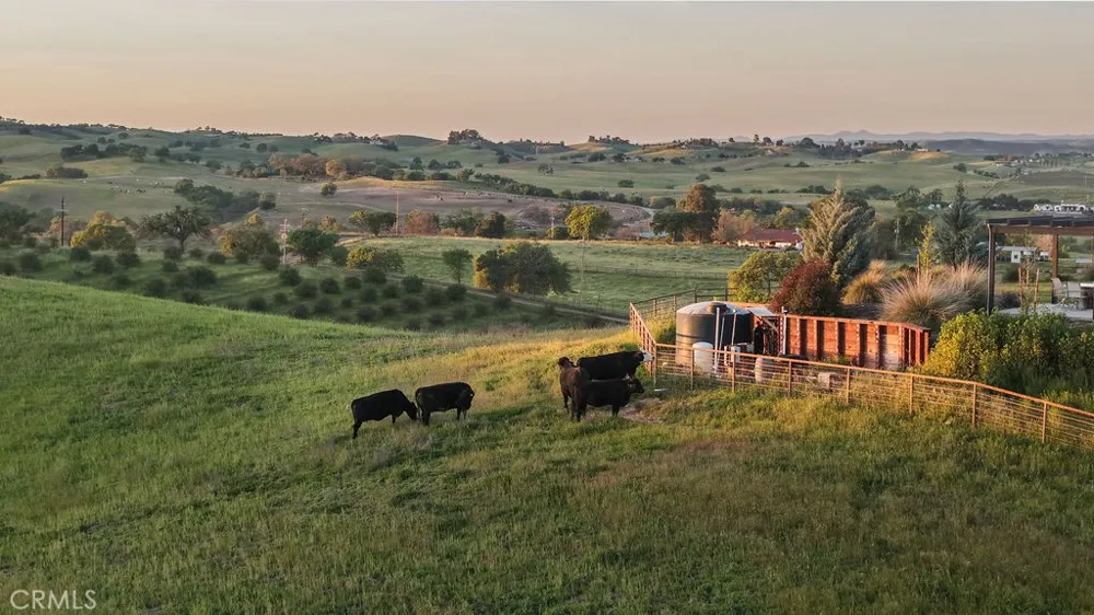 35 Wellsona Road Paso Robles, CA 93446