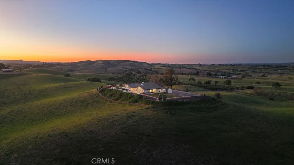 35 Wellsona Road Paso Robles, CA 93446