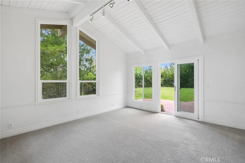 17 Pinehurst Newport Beach, CA 92660