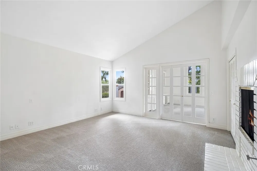 17 Pinehurst Newport Beach, CA 92660
