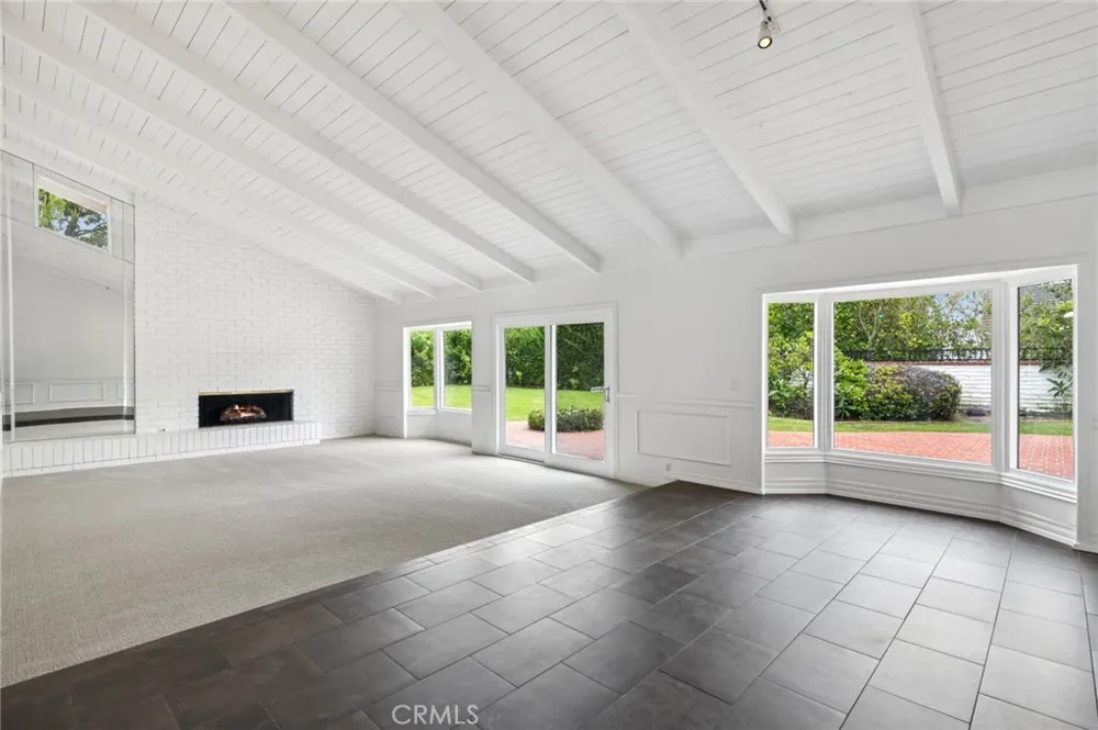 17 Pinehurst Newport Beach, CA 92660