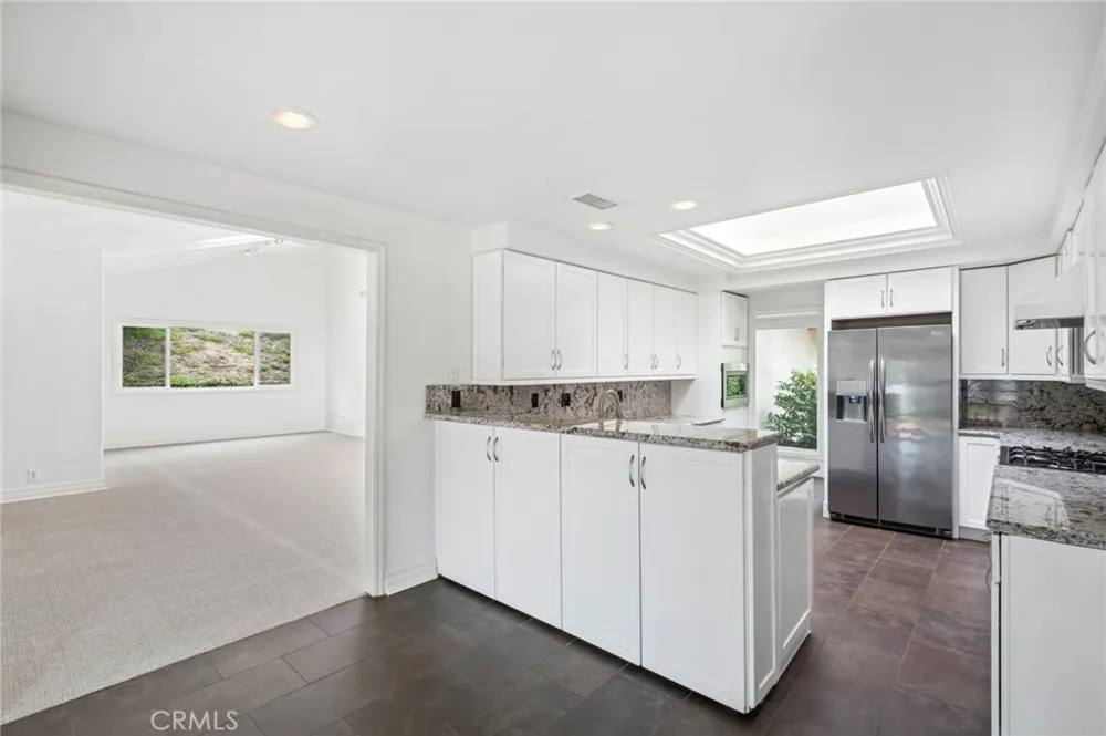 17 Pinehurst Newport Beach, CA 92660