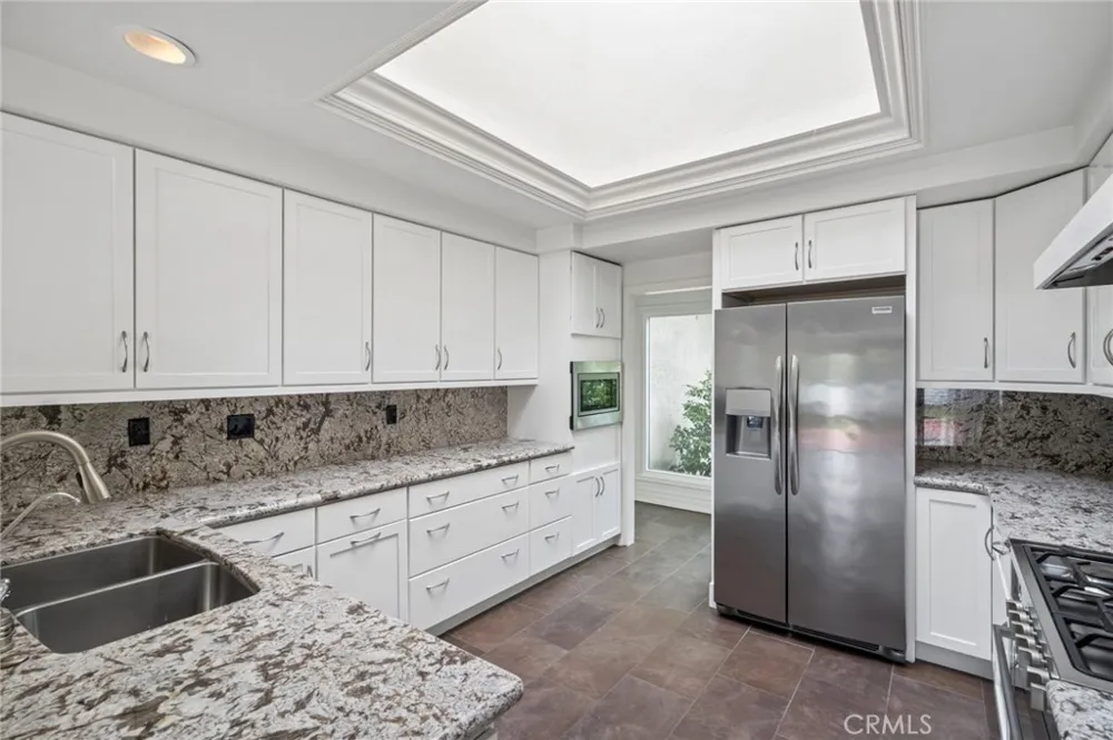 17 Pinehurst Newport Beach, CA 92660