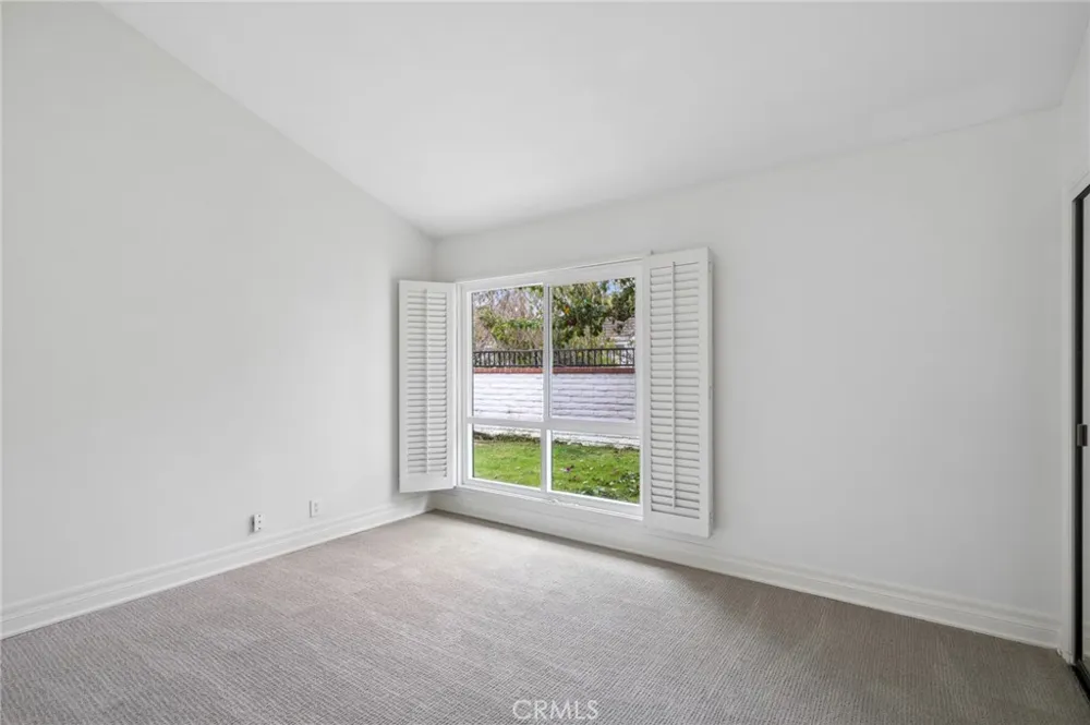 17 Pinehurst Newport Beach, CA 92660