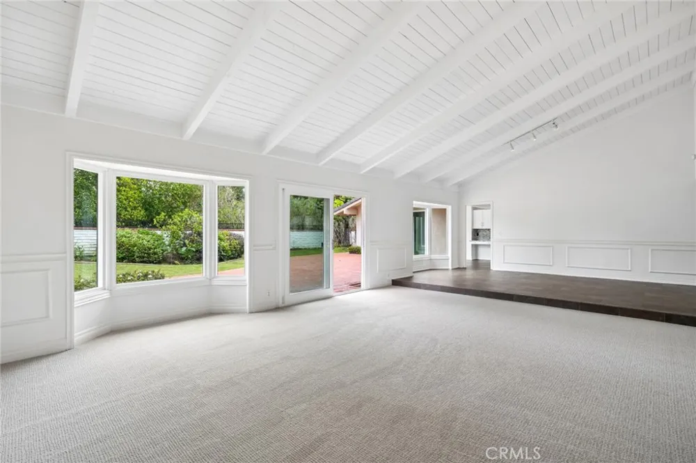 17 Pinehurst Newport Beach, CA 92660