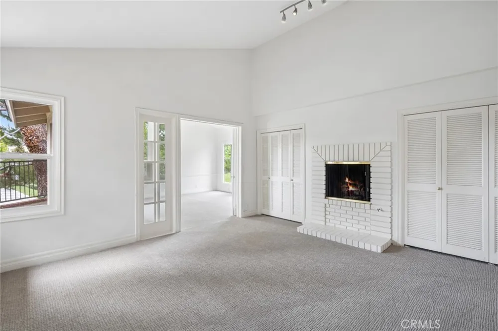 17 Pinehurst Newport Beach, CA 92660