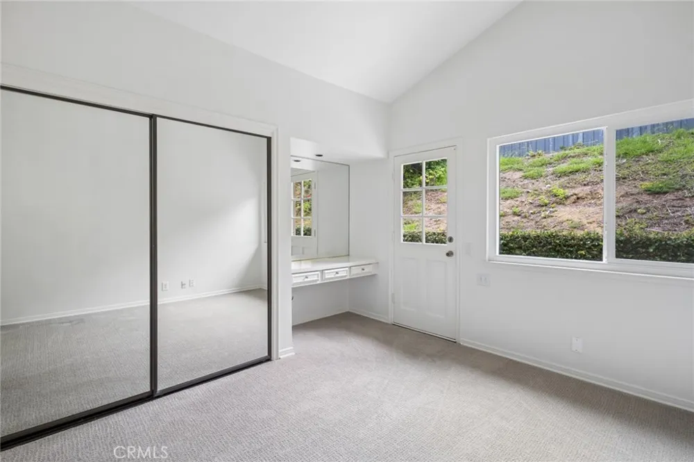 17 Pinehurst Newport Beach, CA 92660