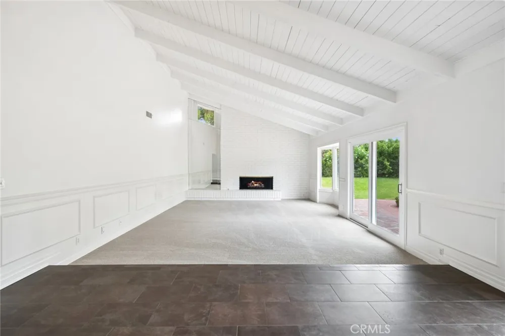 17 Pinehurst Newport Beach, CA 92660