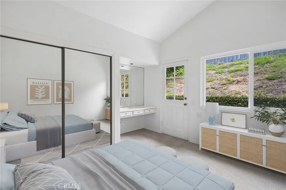 17 Pinehurst Newport Beach, CA 92660