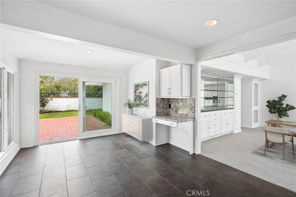 17 Pinehurst Newport Beach, CA 92660
