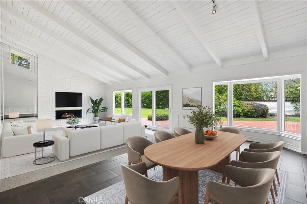 17 Pinehurst Newport Beach, CA 92660