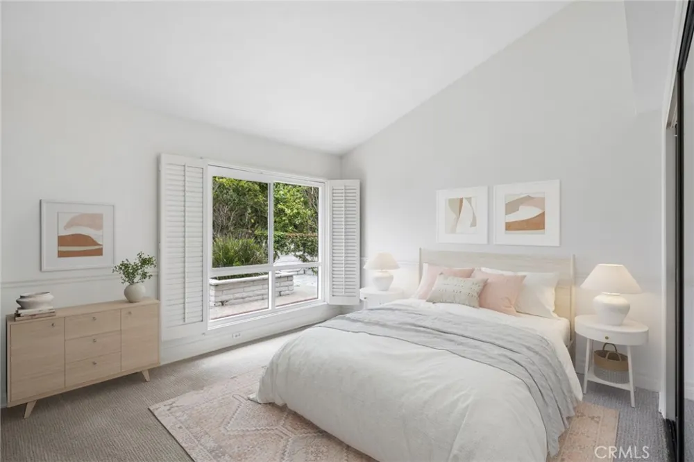 17 Pinehurst Newport Beach, CA 92660