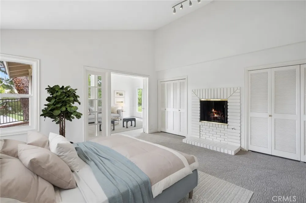 17 Pinehurst Newport Beach, CA 92660