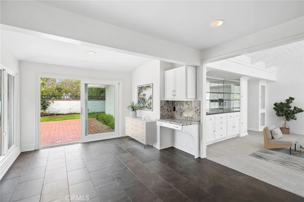 17 Pinehurst Newport Beach, CA 92660