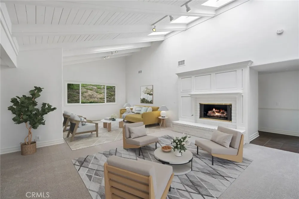 17 Pinehurst Newport Beach, CA 92660
