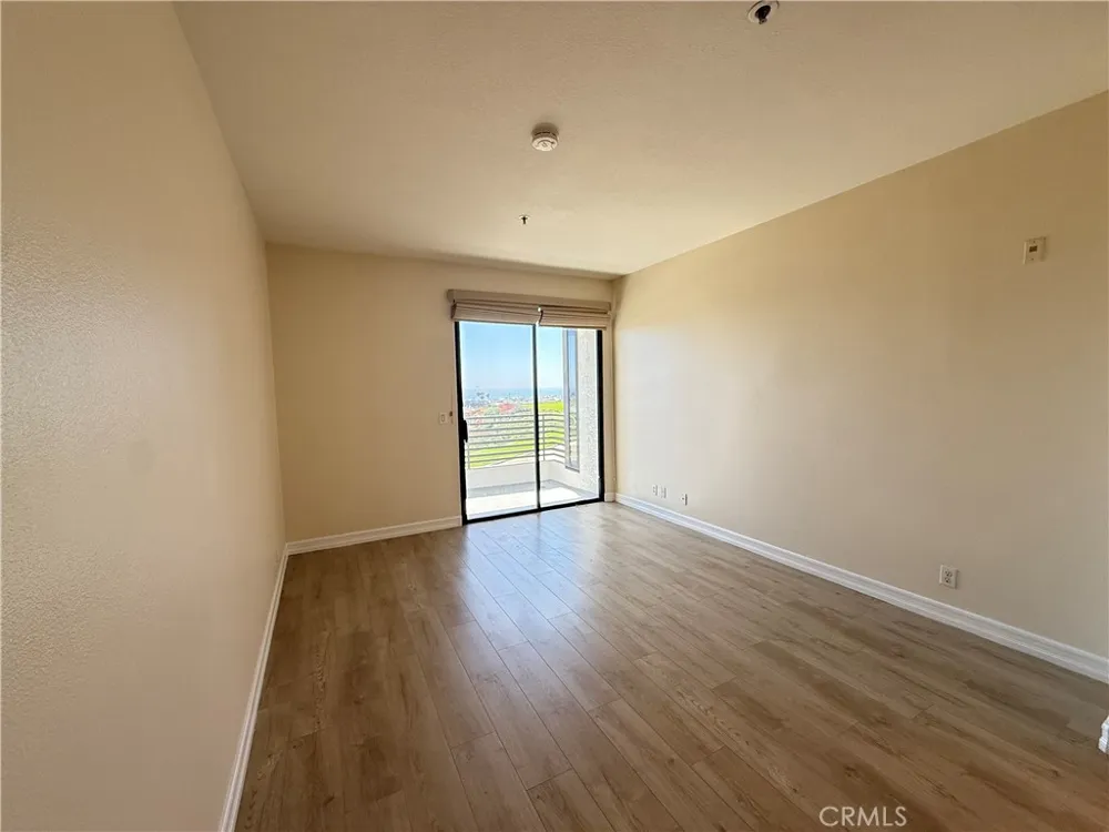 200 Paris #210 Newport Beach, CA 92663