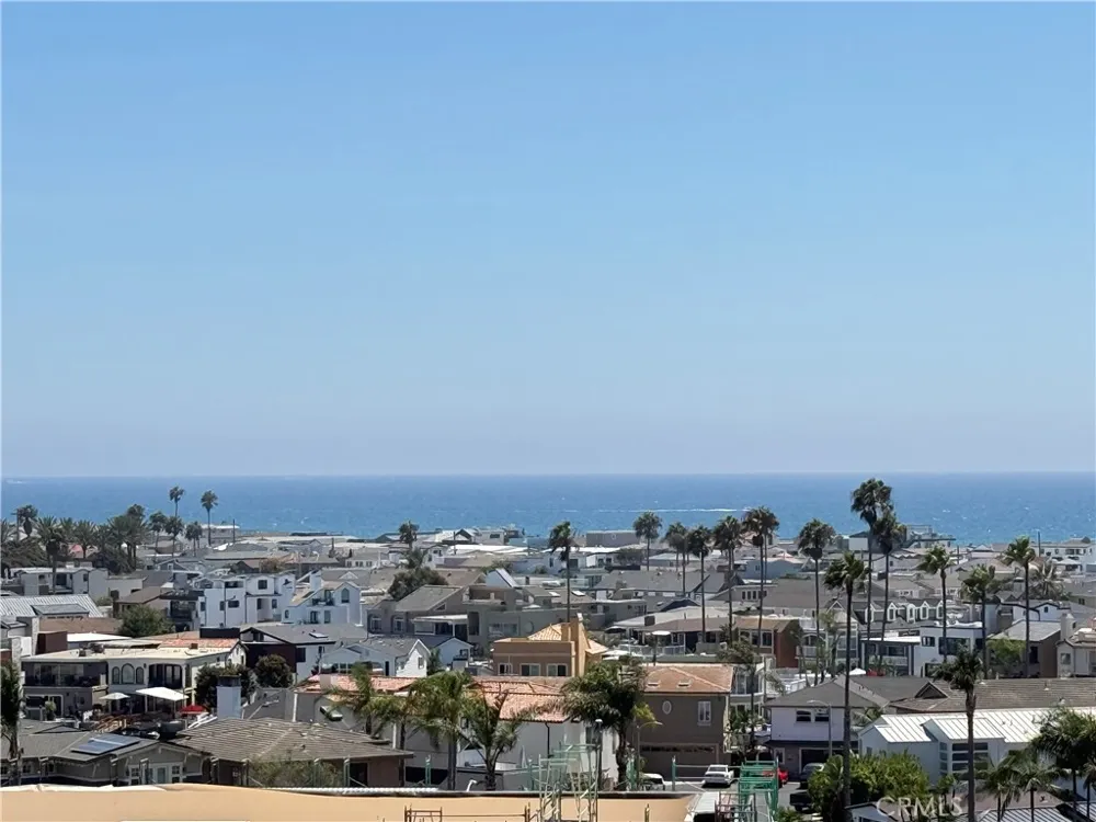 200 Paris #210 Newport Beach, CA 92663