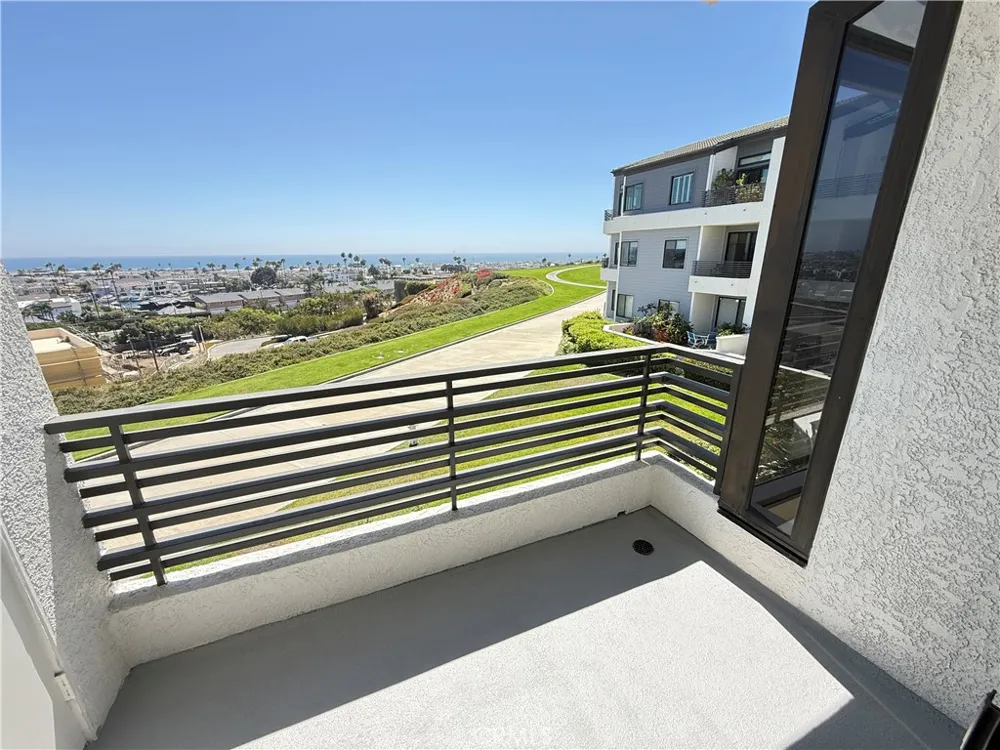 200 Paris #210 Newport Beach, CA 92663