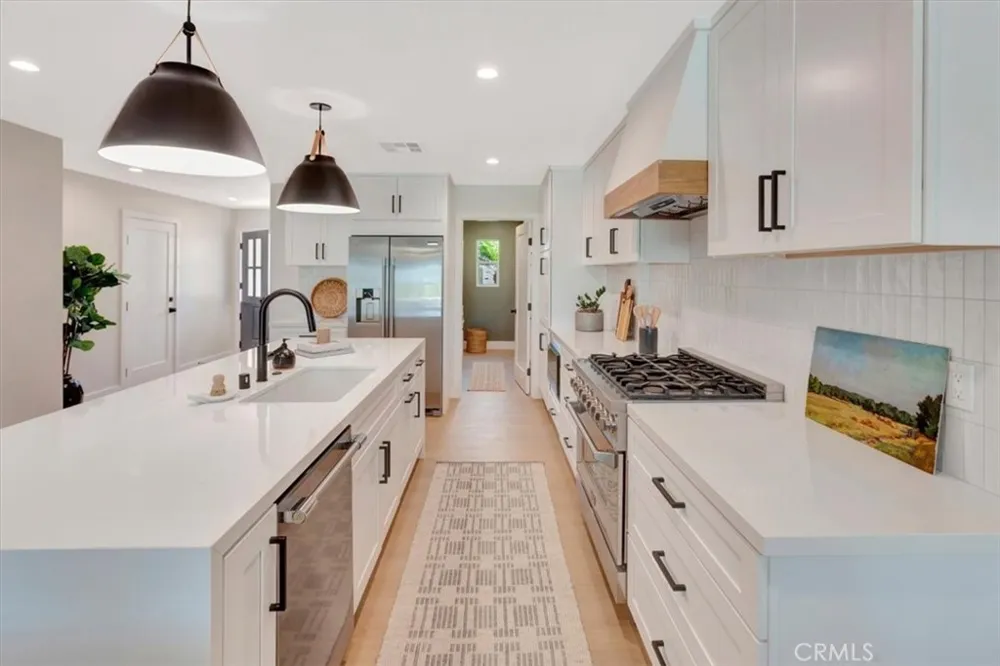 2005 Barranca Newport Beach, CA 92660