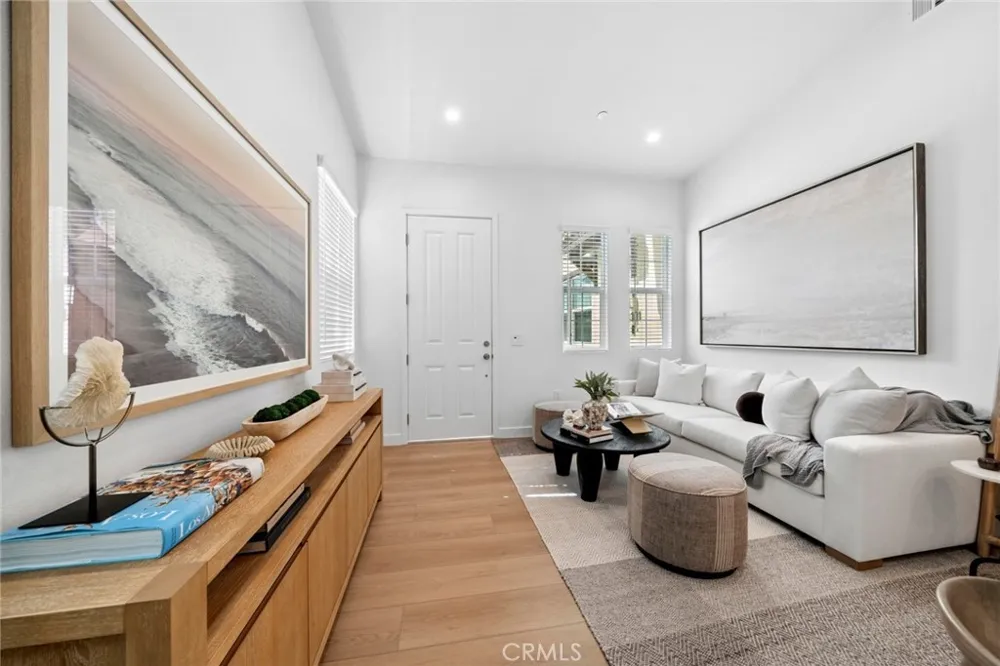 376 Hamilton St #B103 Costa Mesa, CA 92627