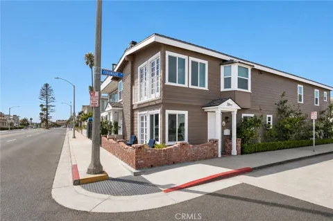 218 E Balboa #1/2