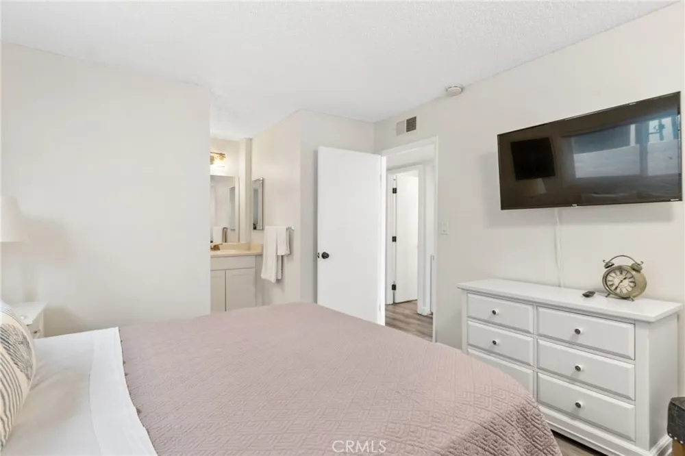 218 E Balboa #1/2 Newport Beach, CA 92661