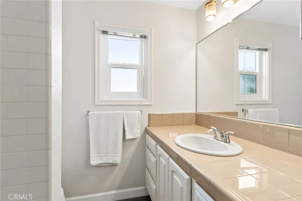 218 E Balboa #1/2 Newport Beach, CA 92661