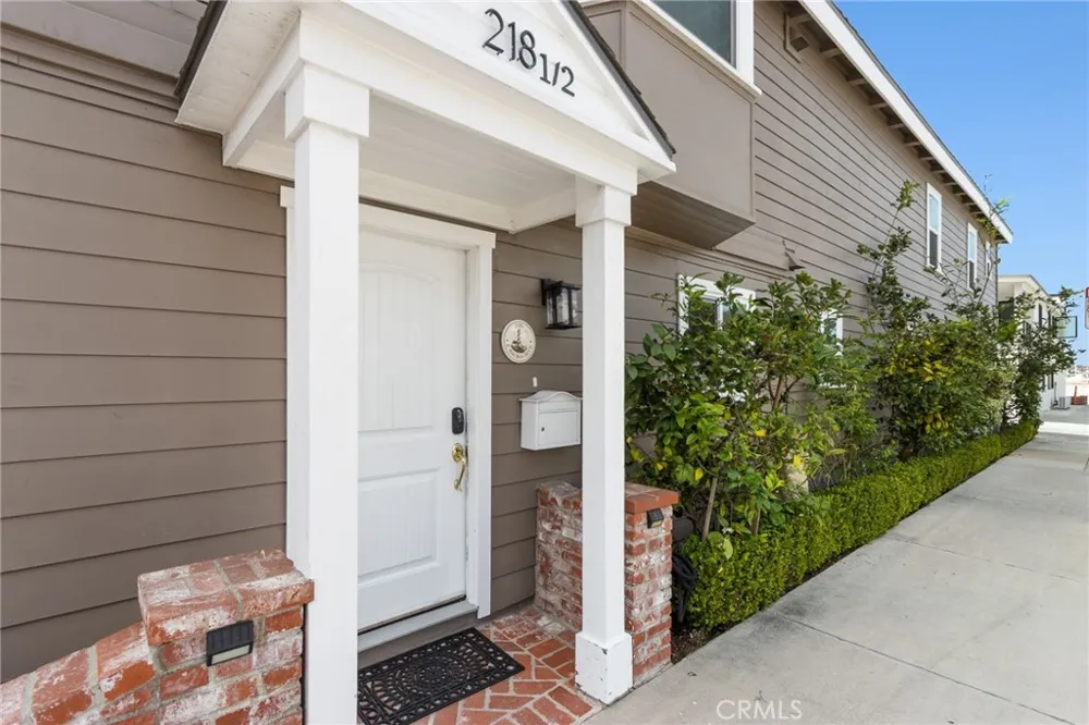 218 E Balboa #1/2 Newport Beach, CA 92661