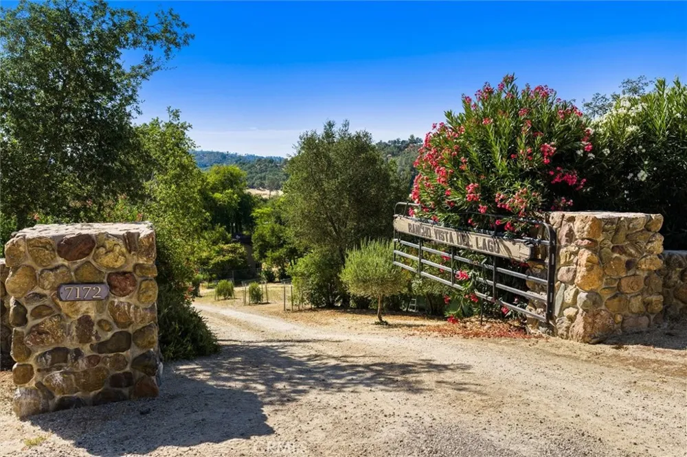 7172 Town Creek Paso Robles, CA 93446