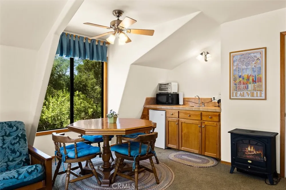 7172 Town Creek Paso Robles, CA 93446